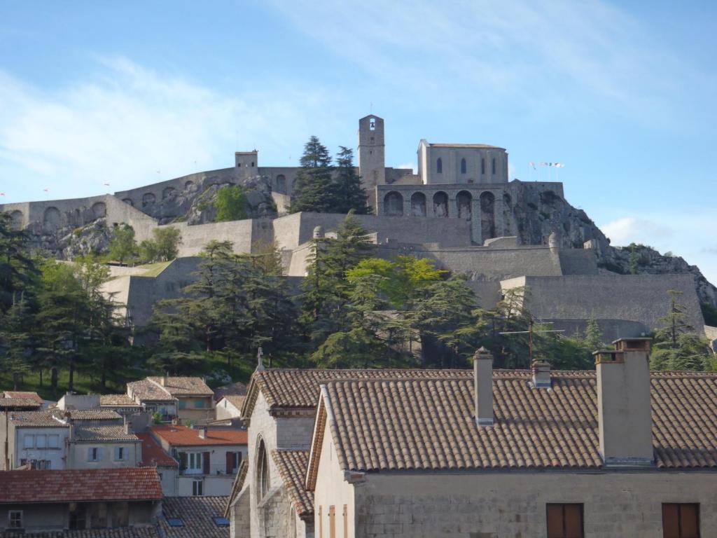 Grand Hotel Du Cours Sisteron Habitación foto
