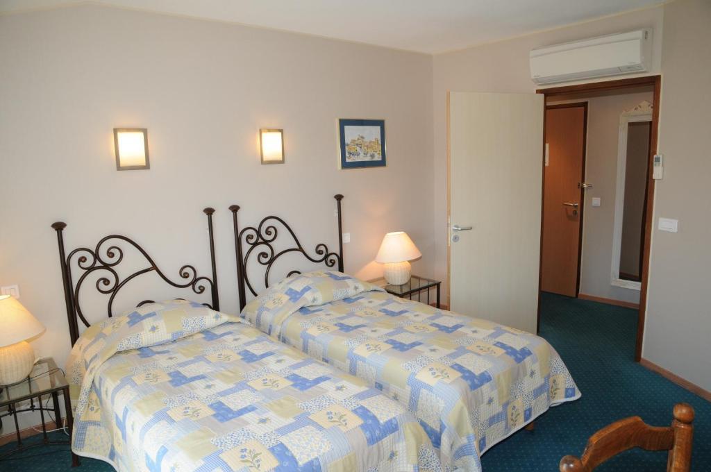 Grand Hotel Du Cours Sisteron Exterior foto
